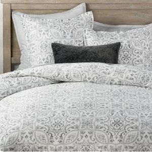 Pottery Barn "Selby Tile" Tencel Duvet Cover in King